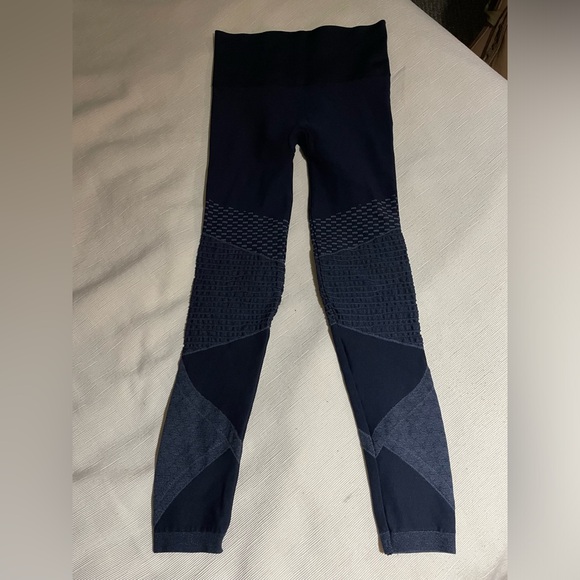 Spanx seamless navy patterned size S - Picture 1 of 3